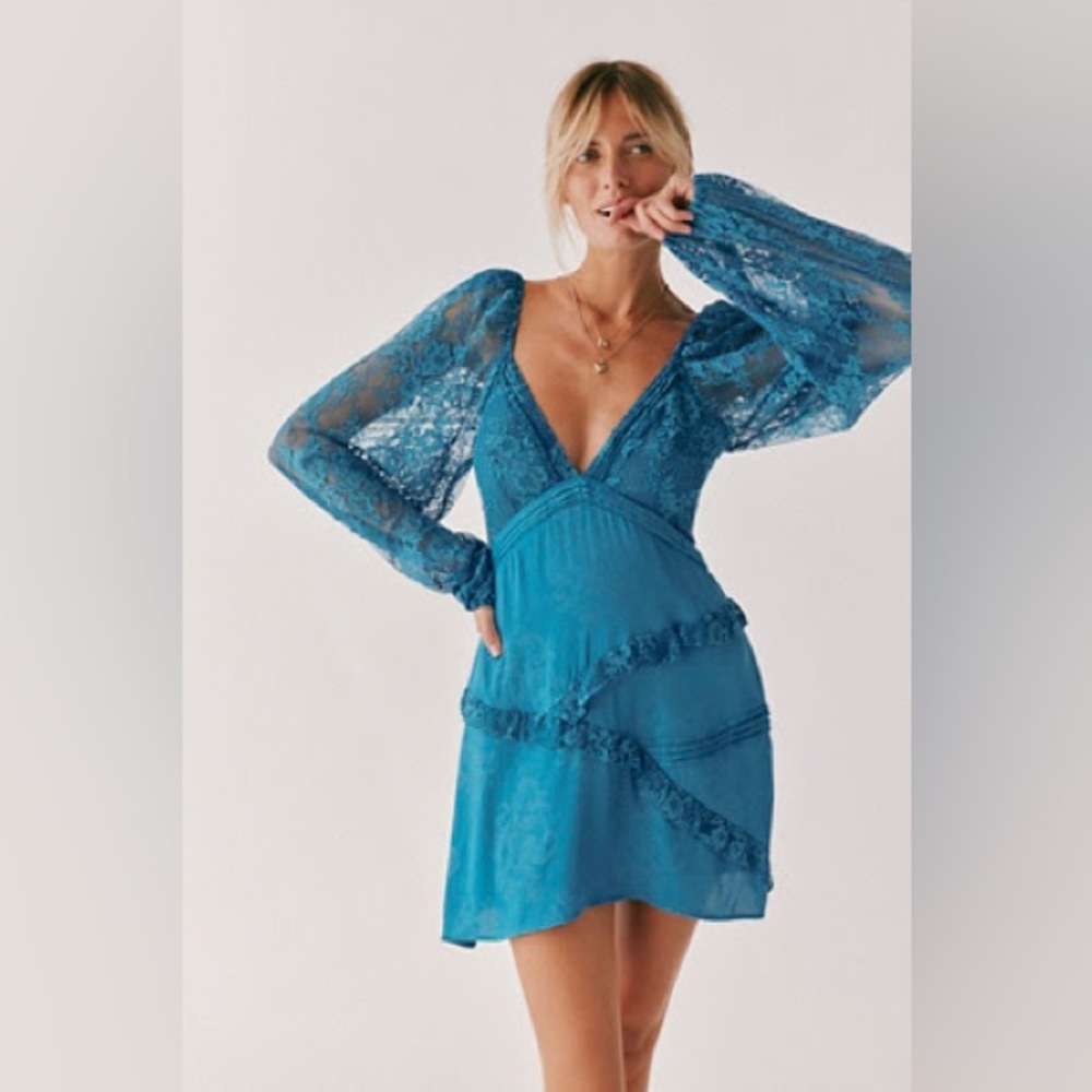 Deep V lace Turquoise blue FREE PEOPLE x For Love & Lemons Gisela Mini Dress